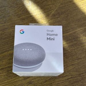 Google Home Mini in Light Gray